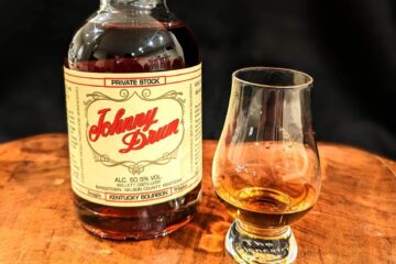 Johnny Drum Private Stock Review - Kentucky Straight Bourbon - Secret Whiskey Society - Featured Image