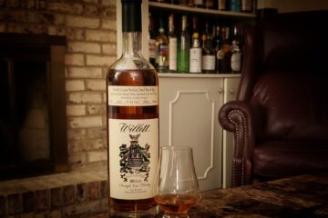 Willett Family Estate Small Batch Rye Cask Strength Review - Secret Whiskey Society - Featured