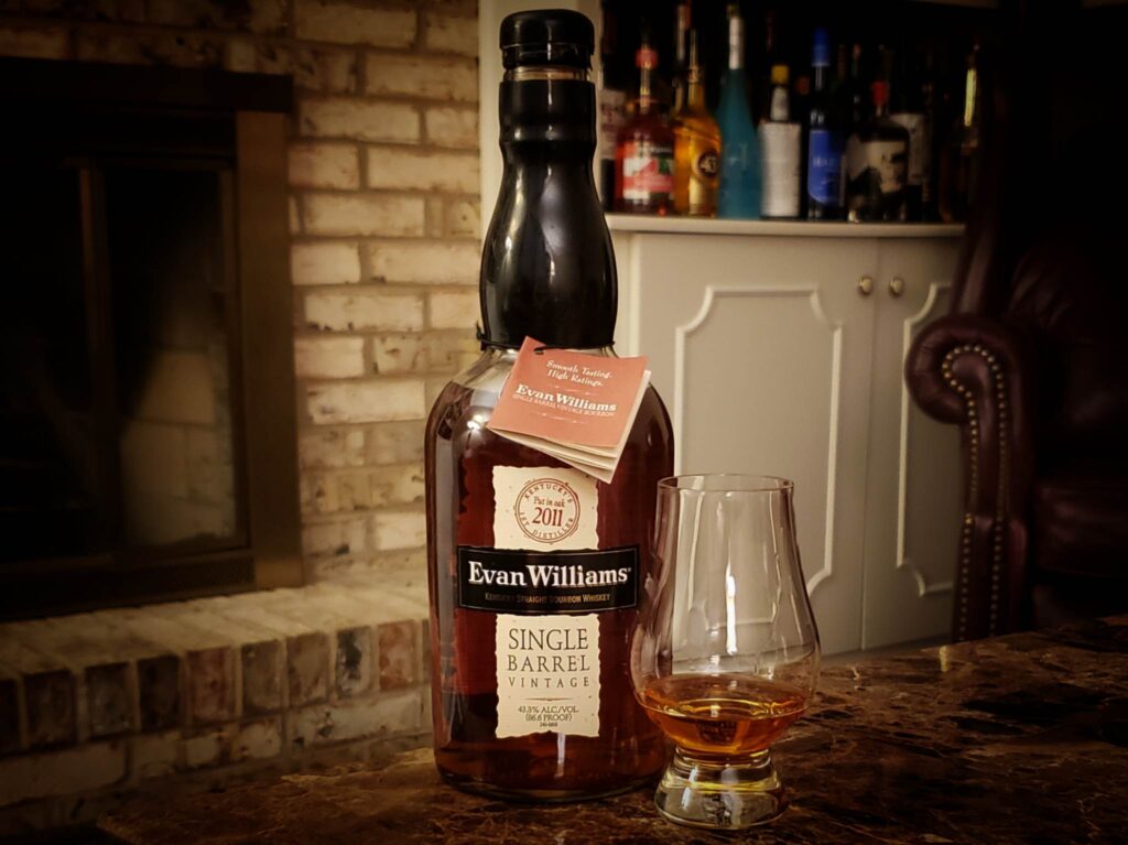Evan Williams 2011 Single Barrel Vintage Review - Secret Whiskey Society - Featured