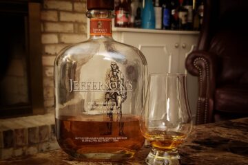 Jeffersons Very Small Batch Bourbon Review - Secret Whiskey Society - Featured