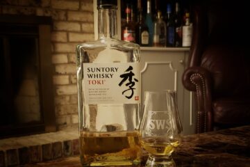 Suntory Toki - Japanese Whisky Review - Secret Whiskey Society - Featured