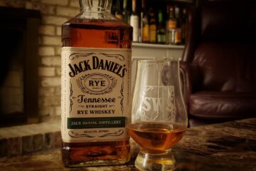 Jack Daniels Rye Whiskey Review - Secret Whiskey Society - Featured