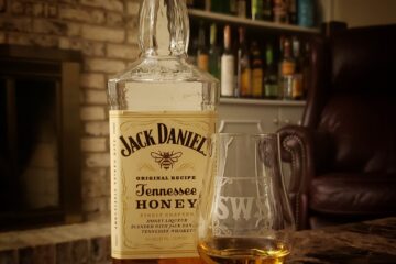 Jack Daniels Tennessee Honey Review - Secret Whiskey Society