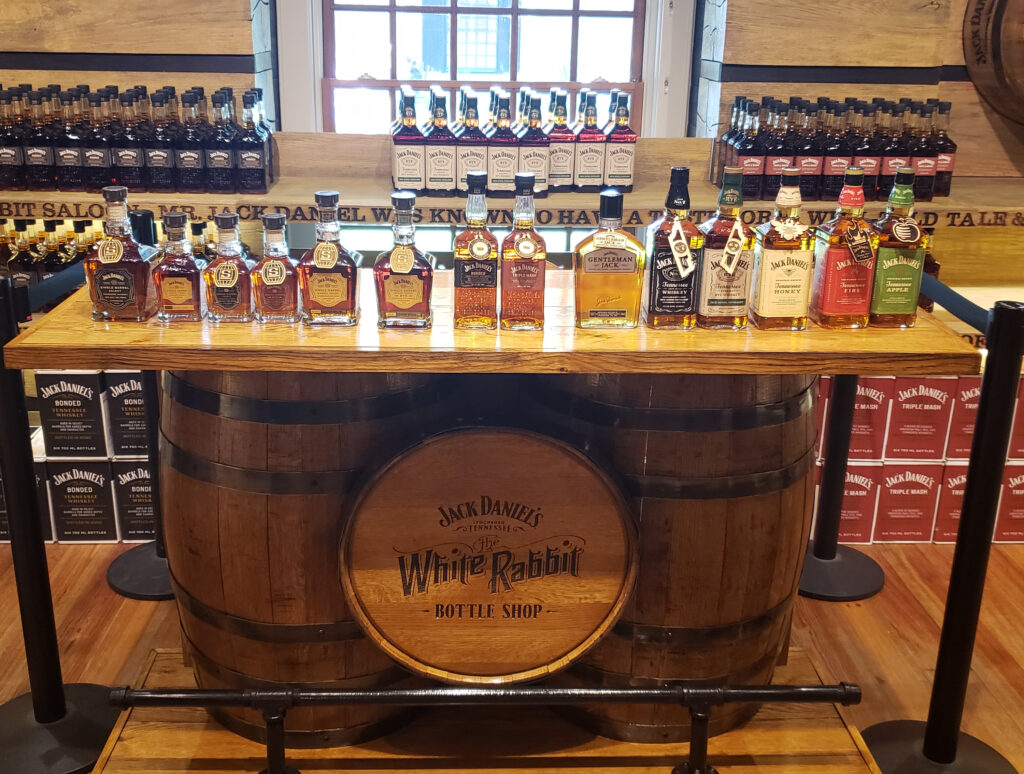 Kentucky Bourbon Trail 2023 - Jack Daniels Distillery Tour - Gift Shop