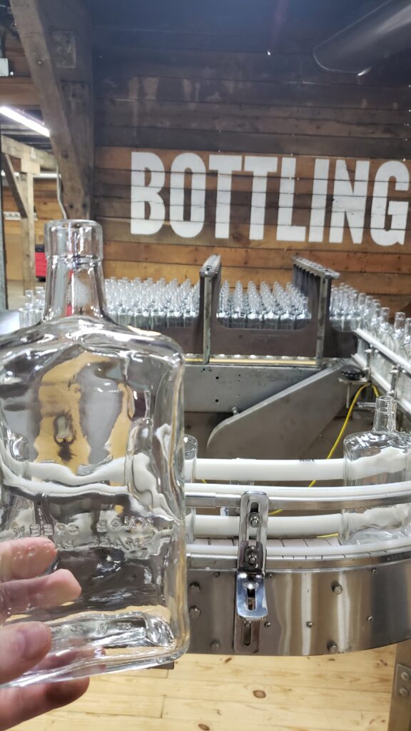 Kentucky Bourbon Trail 2023 - Jim Beam Distillery Tour - Bottling My Own Bottle of Knob Creek
