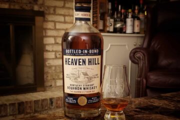 Heaven Hill 7 Year Review - Bottled In Bond Bourbon - Secret Whiskey Society - Featured