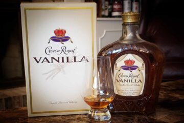 Crown Royal Vanilla Review - Secret Whiskey Society - Featured