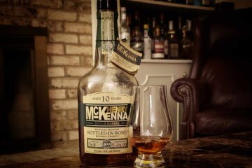 Henry McKenna 10 Year Review - Single Barrel Bottled In Bond - Secret Whiskey Society - Featured