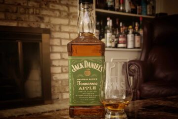 Jack Daniels Tennessee Apple Review - Secret Whiskey Society - Featured