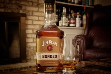 Jim Beam Bonded Review - Bottled in Bond - Secret Whiskey Society - Featured