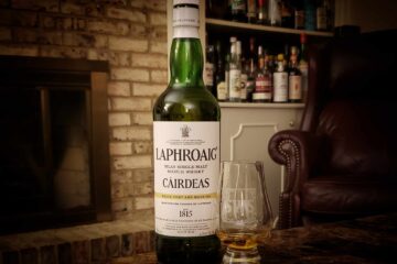 Laphroaig Cairdeas White Port and Madeira Review - Secret Whiskey Society - Featured