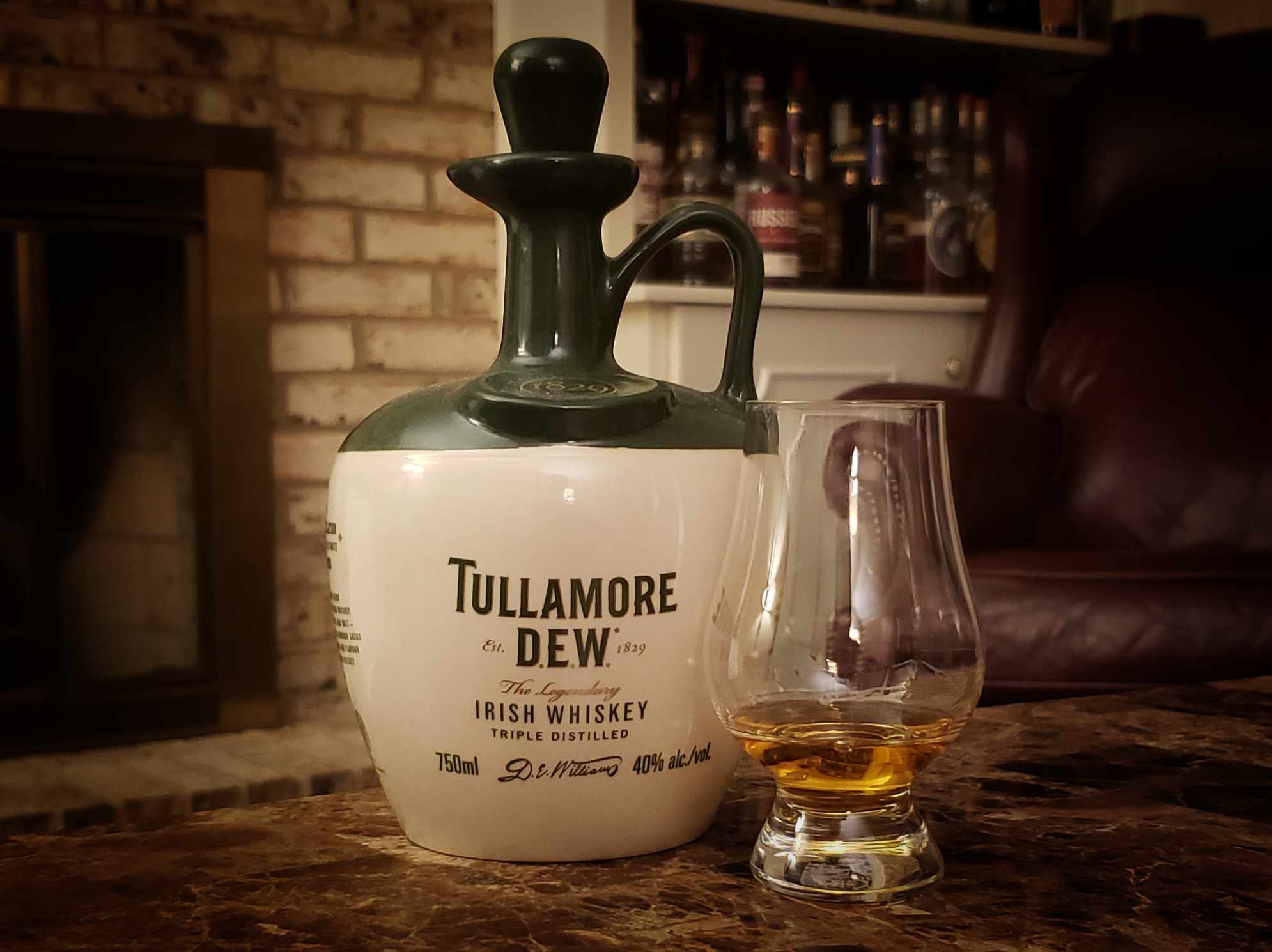 Tullamore Dew Irish Whiskey Review - Triple Distilled - Secret Whiskey Society - Featured